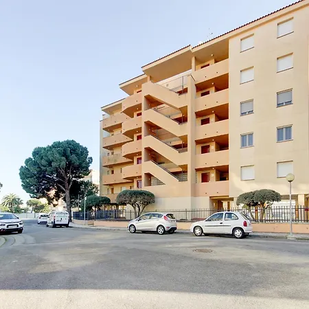 Apartment With Scenic View